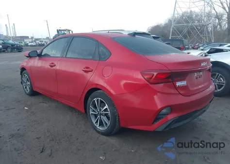 2023 Kia Forte Lxs z USA, uszkodzony, nr VIN 3KPF24AD5PE627131